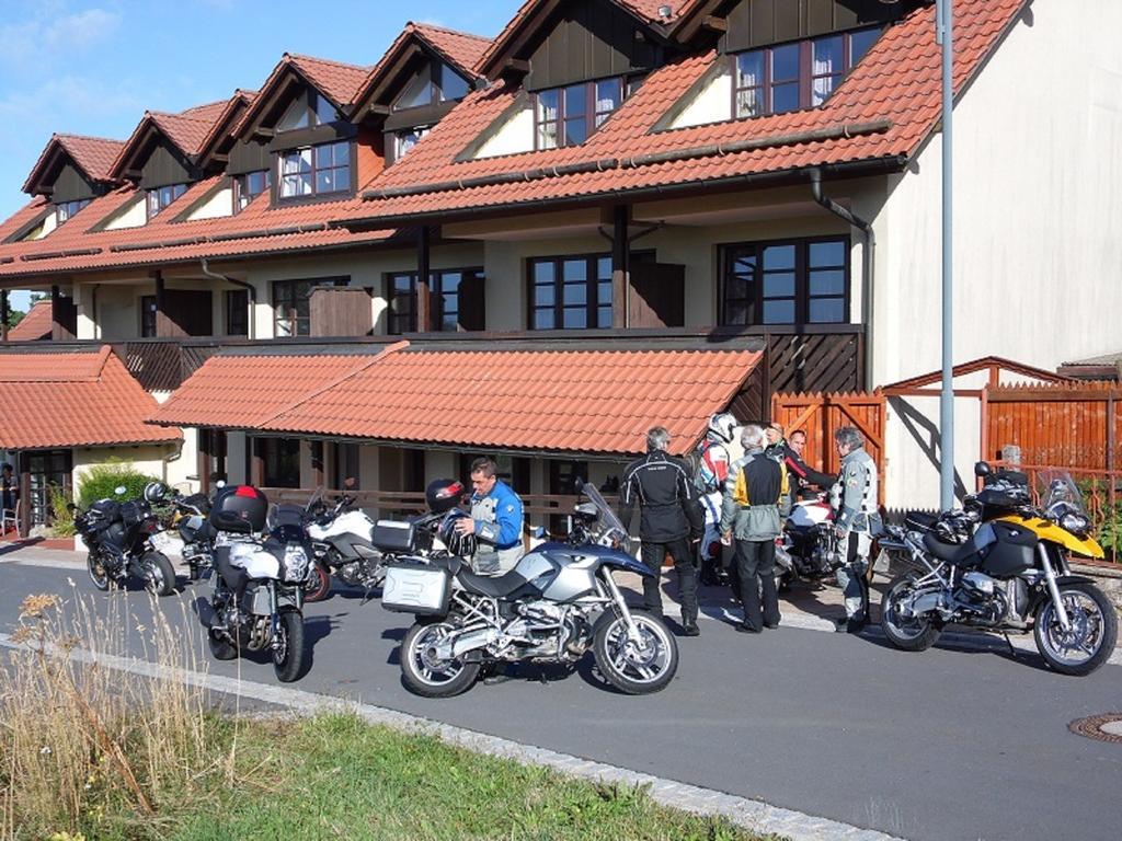 Berggasthof & Hotel Kranich, Hinterrod Eisfeld Kültér fotó