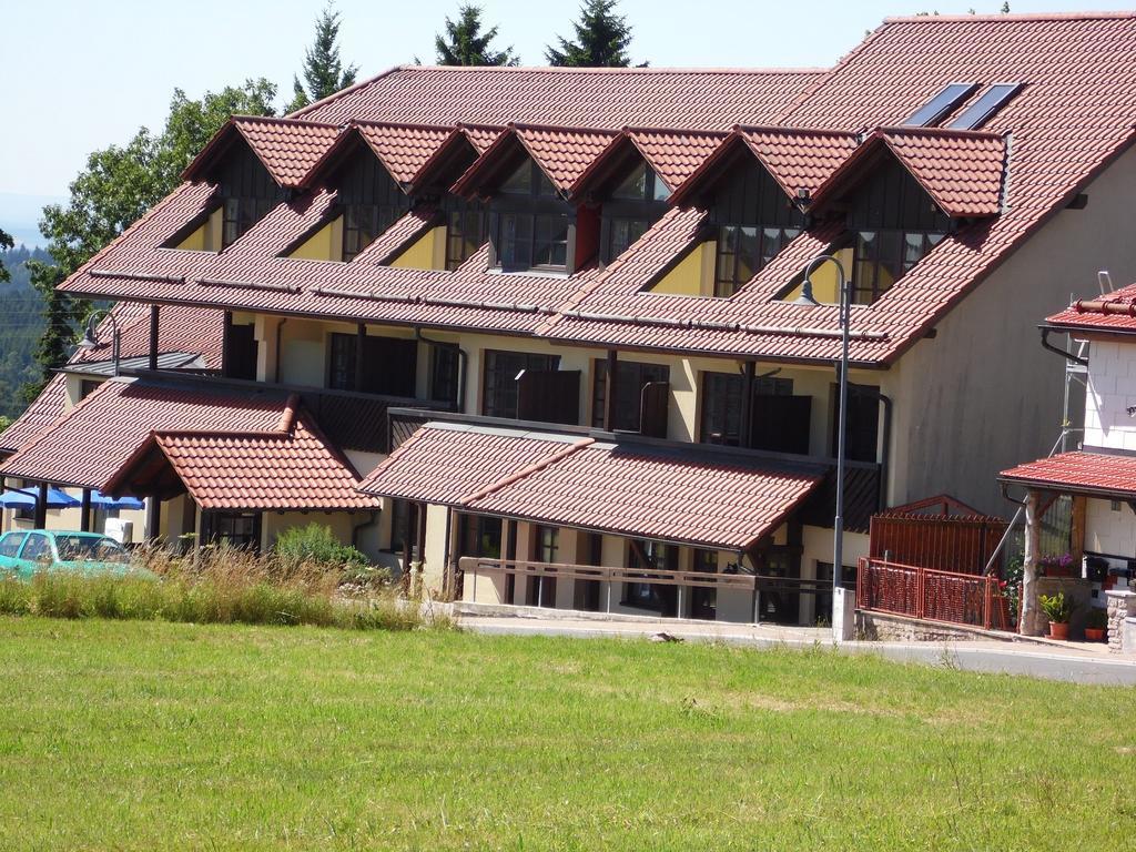 Berggasthof & Hotel Kranich, Hinterrod Eisfeld Kültér fotó