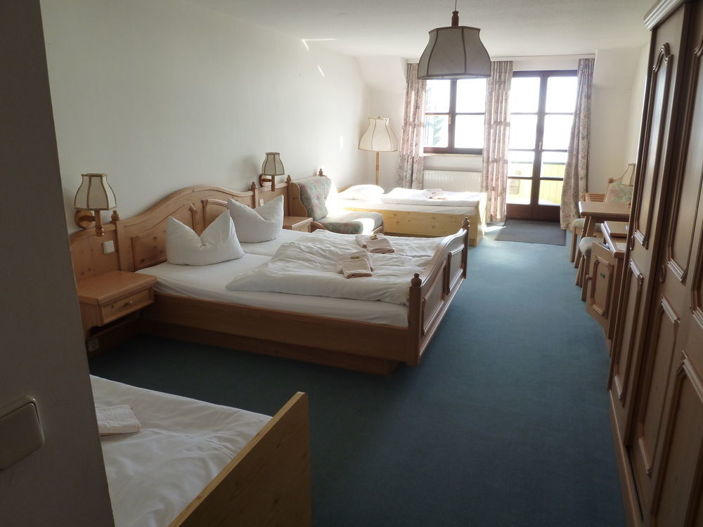Berggasthof & Hotel Kranich, Hinterrod Eisfeld Kültér fotó
